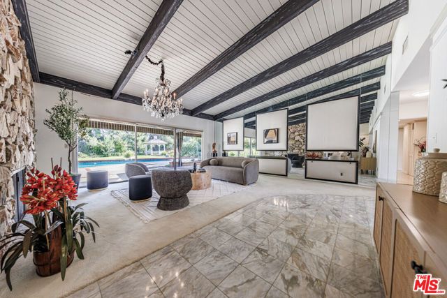 12324 Kenny Drive, Granada Hills (los Angeles), CA 91344