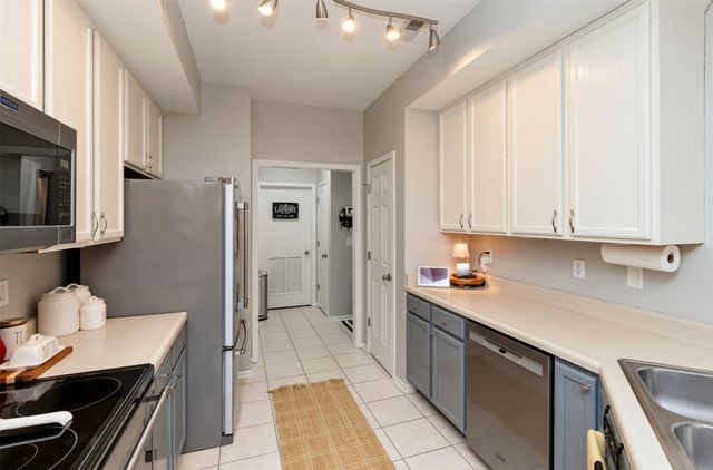 2308 NW Ashton Lane 4, Ankeny, IA 50023