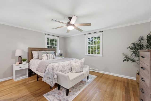 17 Sunset Circle, Bettendorf, IA 52722