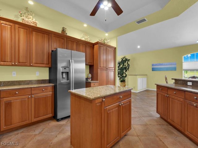 2922 NW 19th ST, Cape Coral, FL 33993