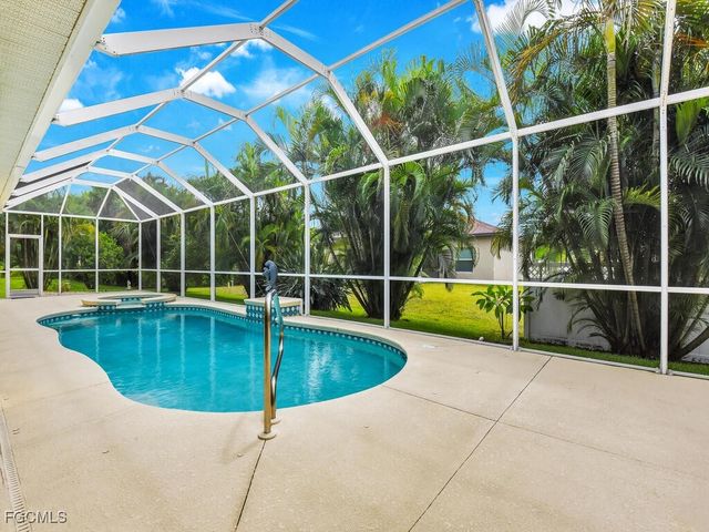 2922 NW 19th ST, Cape Coral, FL 33993