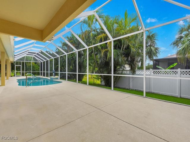 2922 NW 19th ST, Cape Coral, FL 33993