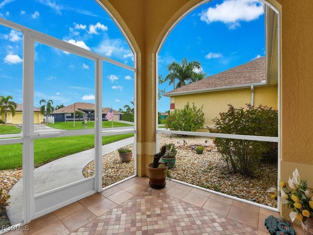 2922 NW 19th ST, Cape Coral, FL 33993