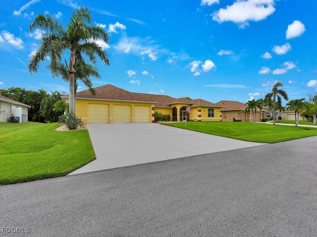 2922 NW 19th ST, Cape Coral, FL 33993