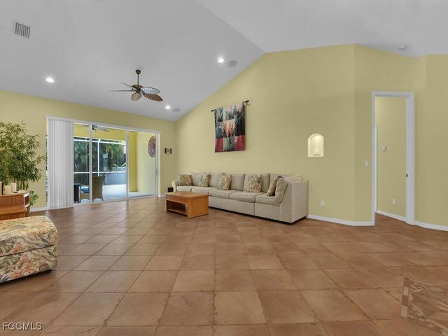 2922 NW 19th ST, Cape Coral, FL 33993