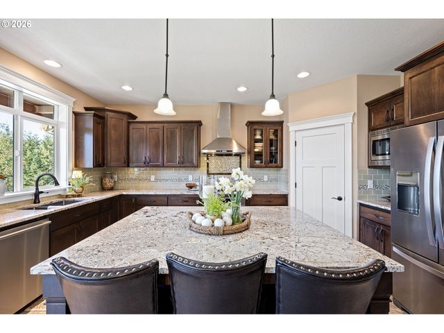 86404 BAILEY HILL Rd, Eugene, OR 97405