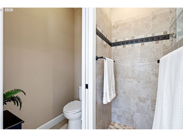 86404 BAILEY HILL Rd, Eugene, OR 97405