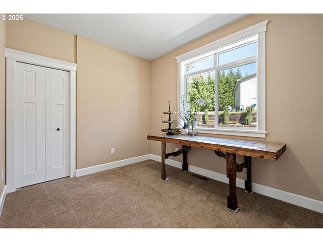 86404 BAILEY HILL Rd, Eugene, OR 97405