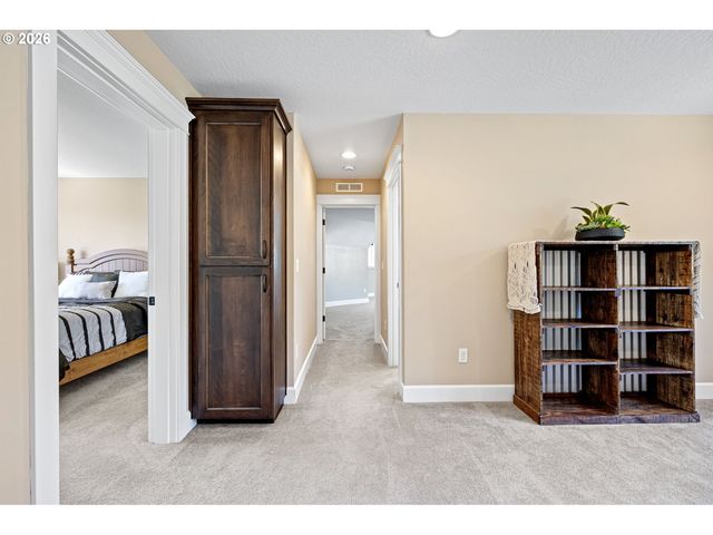 86404 BAILEY HILL Rd, Eugene, OR 97405