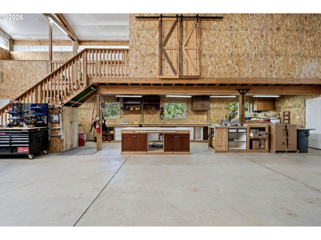 86404 BAILEY HILL Rd, Eugene, OR 97405