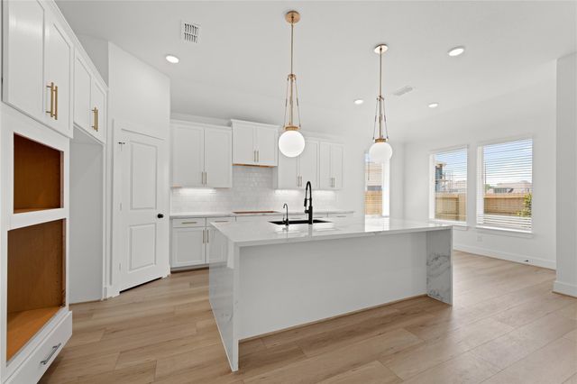 31019 Golden Felipe Street, Fulshear, TX 77441