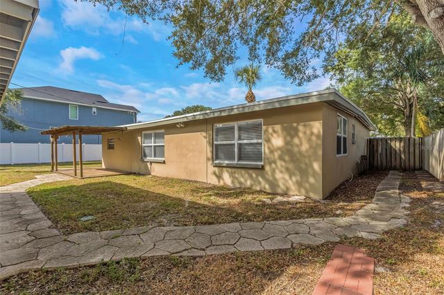 4622 W EL PRADO BOULEVARD, Tampa, FL 33629