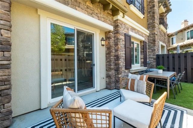 21929 Cortina, Chatsworth, CA 91311