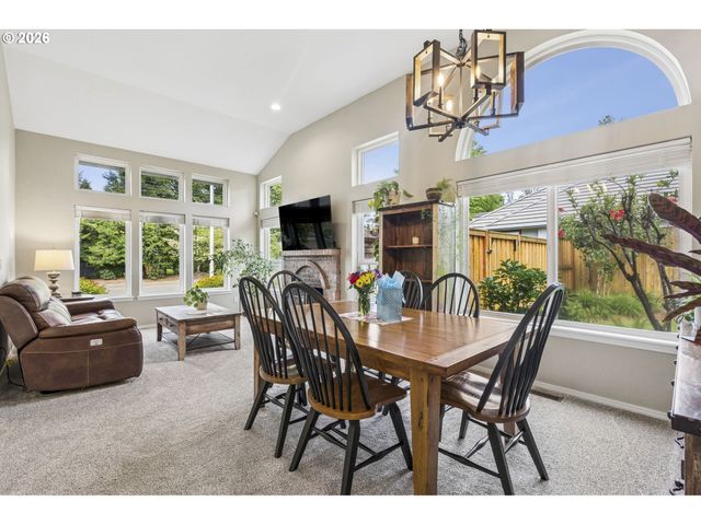 2112 Nw Michelbook Ln, Mc Minnville, OR 97128