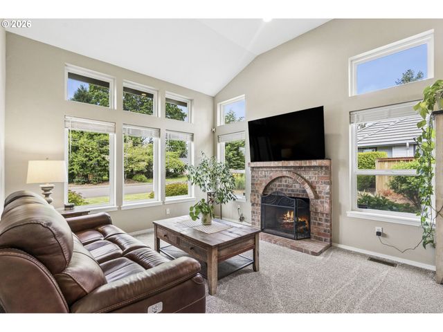 2112 Nw Michelbook Ln, Mc Minnville, OR 97128