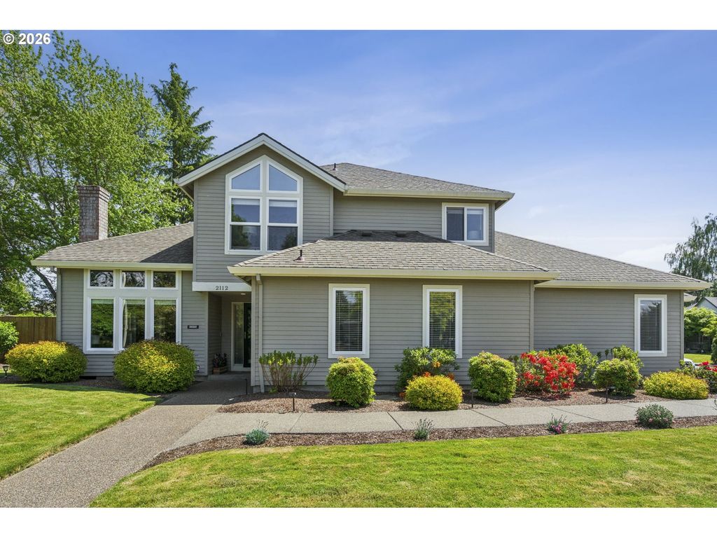 Image 1 of property listing at 2112 Nw Michelbook Ln, Mc Minnville, OR 97128