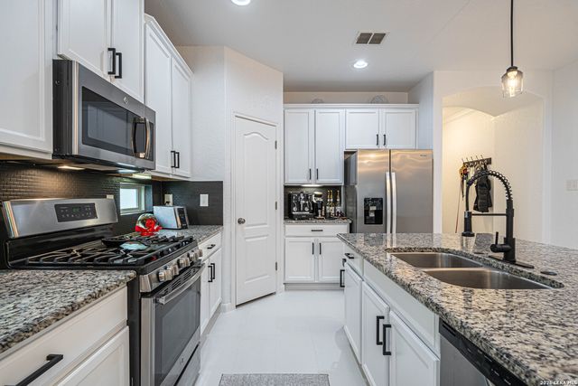 8619 ANGELINA PARKE, San Antonio, TX 78254