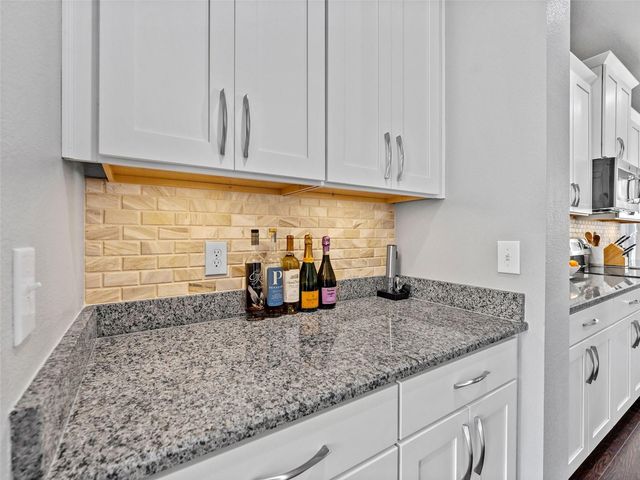 135 24TH AVENUE S, St Petersburg, FL 33705