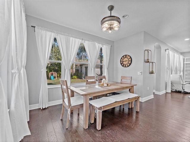 135 24TH AVENUE S, St Petersburg, FL 33705