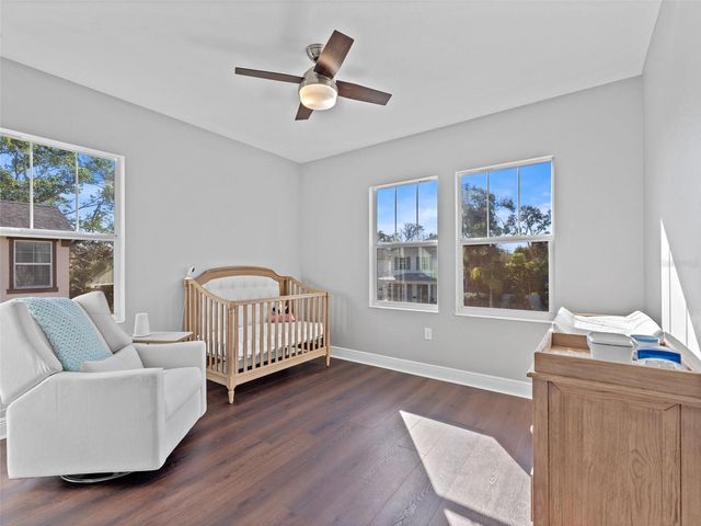 135 24TH AVENUE S, St Petersburg, FL 33705