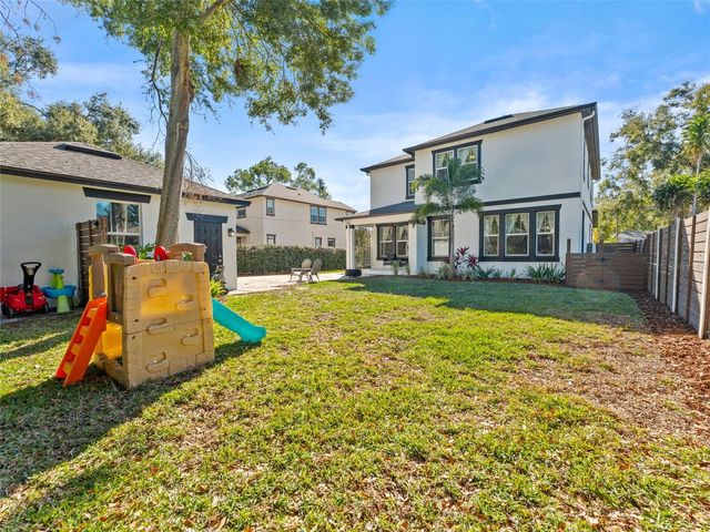 135 24TH AVENUE S, St Petersburg, FL 33705