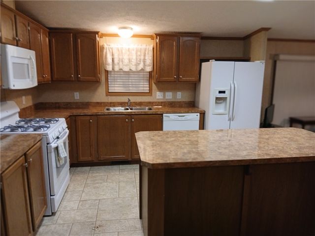 139 Cayuga Way, Manchester, NY 14504