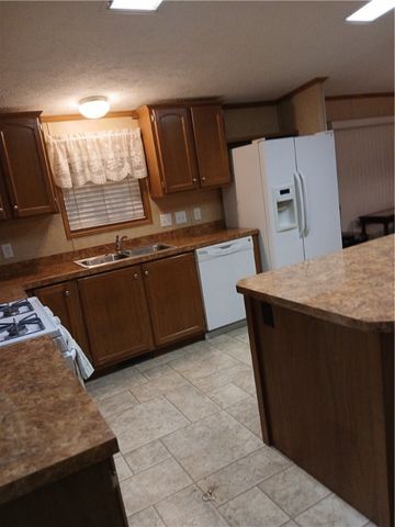 139 Cayuga Way, Manchester, NY 14504