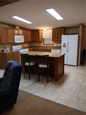 139 Cayuga Way, Manchester, NY 14504