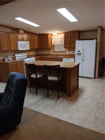 139 Cayuga Way, Manchester, NY 14504