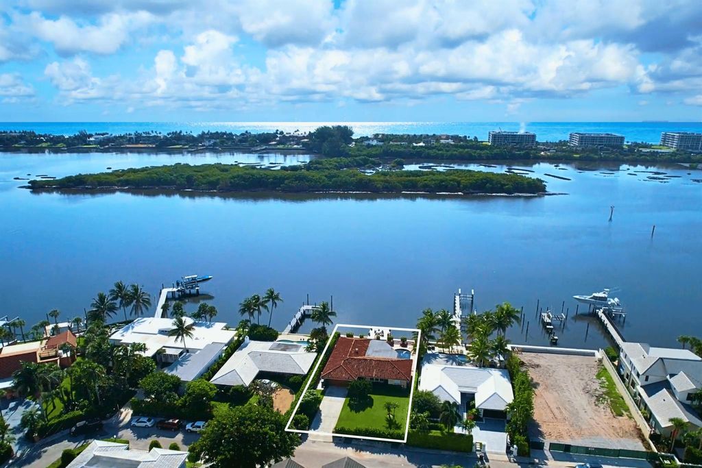 7932 Flagler Court, West Palm Beach, FL 33405