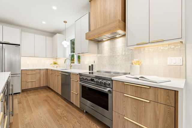 115 Winchester Rd, Arlington, MA 02474