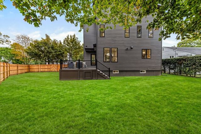 115 Winchester Rd, Arlington, MA 02474
