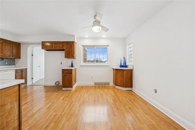 548 Ridge Ave, E Pittsburgh, PA 15112