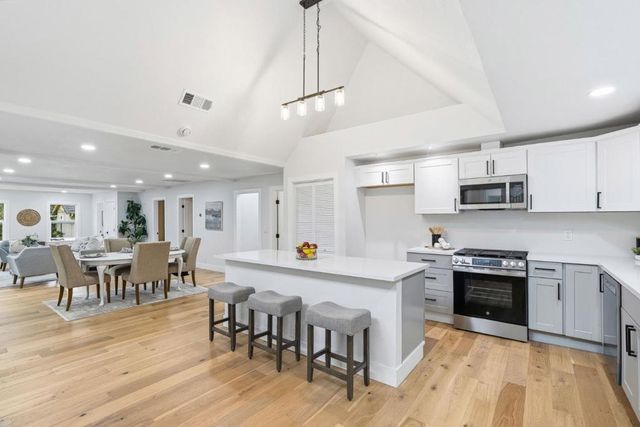 610 Nestora Avenue, Aptos, CA 95003