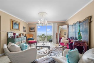 770 Claughton Island Dr 806, Miami, FL 33131