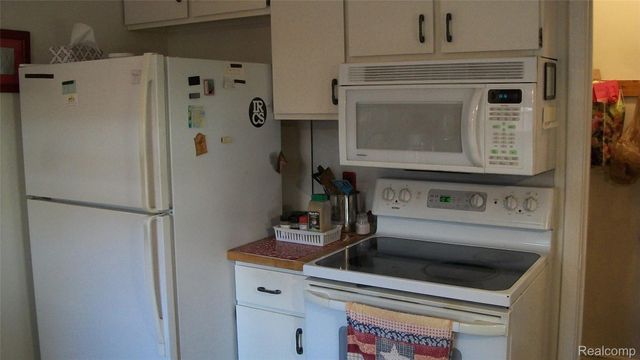 6528 Winona Street, Allen Park, MI 48101