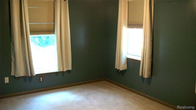 6528 Winona Street, Allen Park, MI 48101