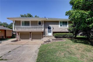 407 SE Moreland School Road, Blue Springs, MO 64014