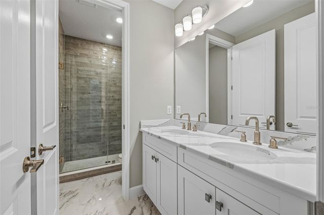 11126 MANOR HOUSE LANE, Odessa, FL 33556