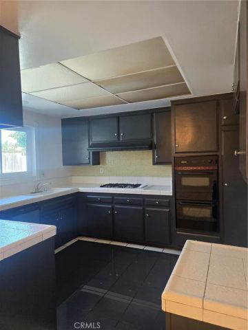 2530 S Rene, Santa Ana, CA 92704