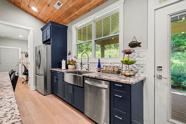 1241 Hayes Road, Columbus, NC 28722