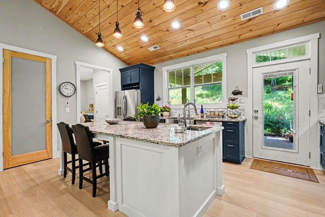 1241 Hayes Road, Columbus, NC 28722