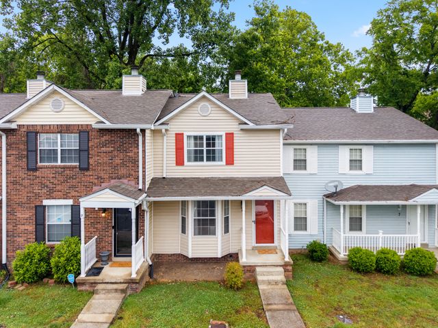 8 Rolling Meadows Dr, Goodlettsville, TN 37072