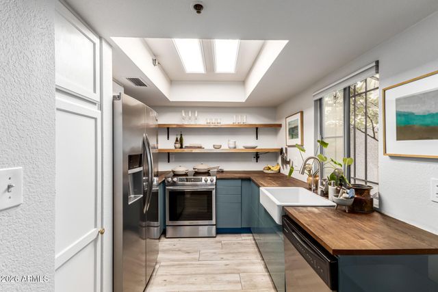 100 E FILLMORE Street 113, Phoenix, AZ 85004