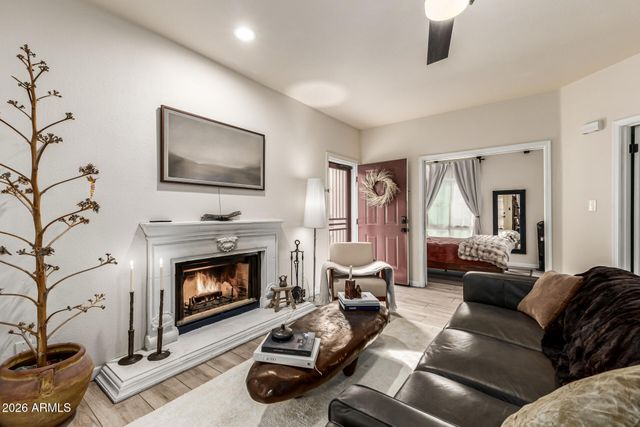 100 E FILLMORE Street 113, Phoenix, AZ 85004