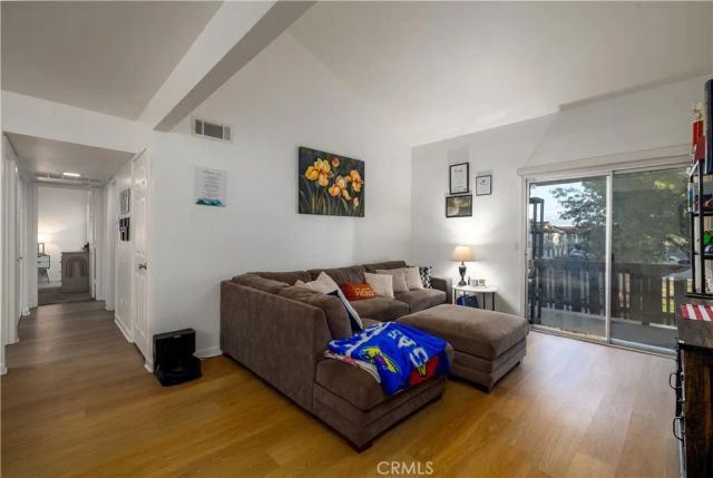 2536 White Oak 2, Escondido, CA 92027