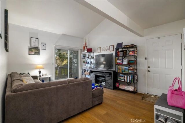 2536 White Oak 2, Escondido, CA 92027