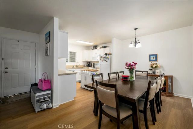 2536 White Oak 2, Escondido, CA 92027