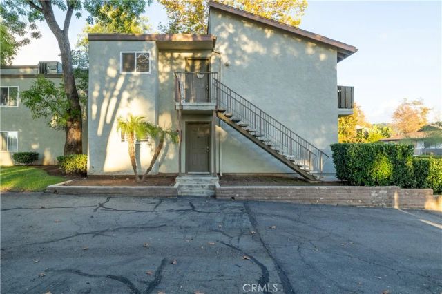 2536 White Oak 2, Escondido, CA 92027