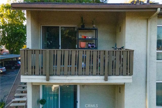 2536 White Oak 2, Escondido, CA 92027